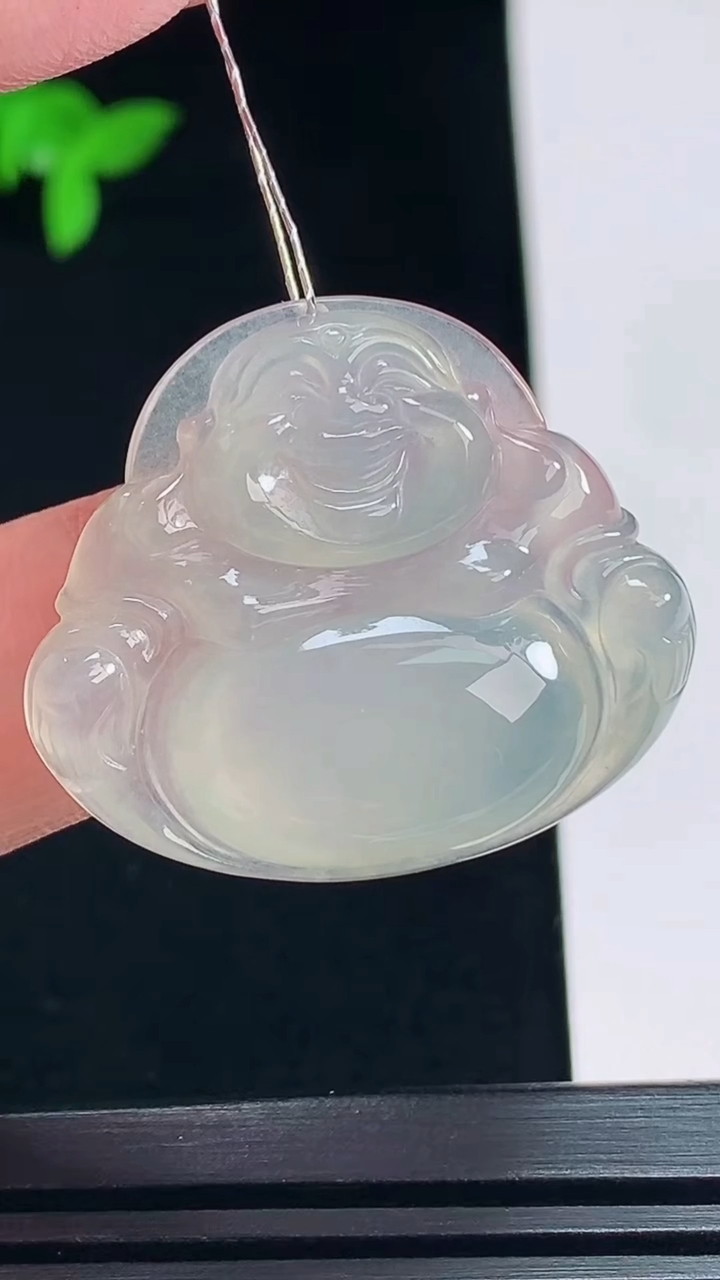 天然A货翡翠佛公吊坠，尺寸27.6-32-5.2 重量:7.81g
7月8日