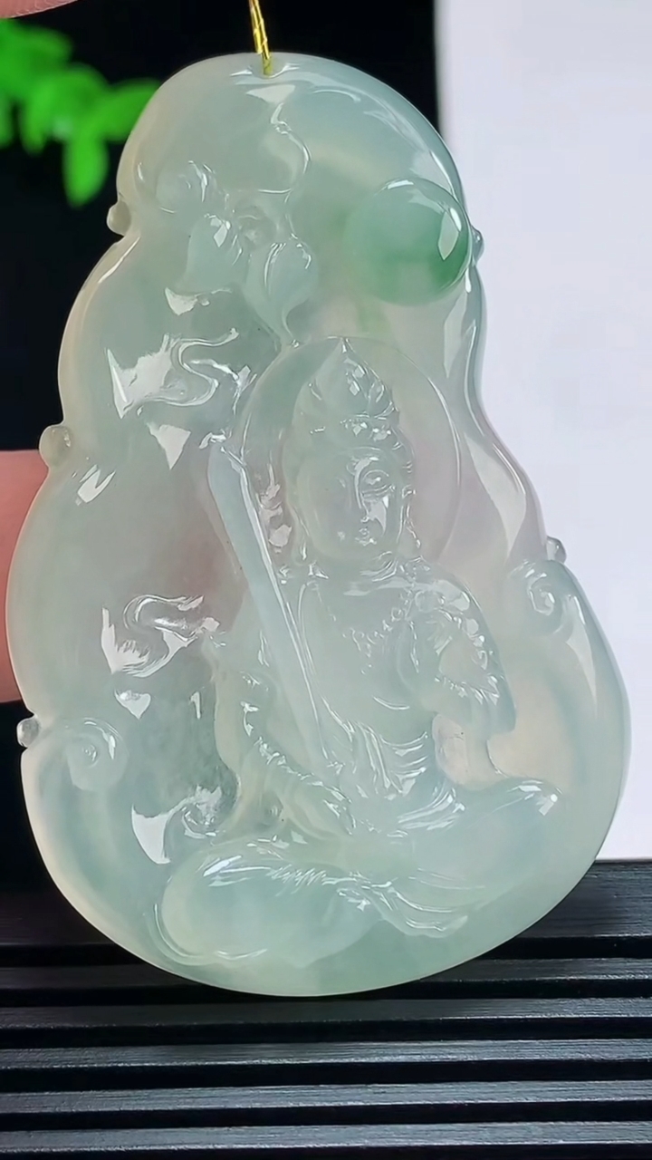 天然A货翡翠虚空藏菩萨吊坠，尺寸57.6-37.6-5.5 重量:21.18g
7月8日