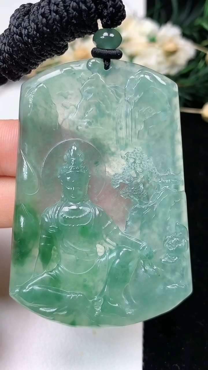 天然A货翡翠蓝水山水观音菩萨吊坠，尺寸58-40.5-5，重量:27.00g
7月9日