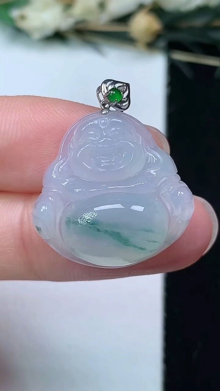 天然A货翡翠k金飘花佛公吊坠，尺寸20.2-20.9-6，重量:4.00g
7月9日