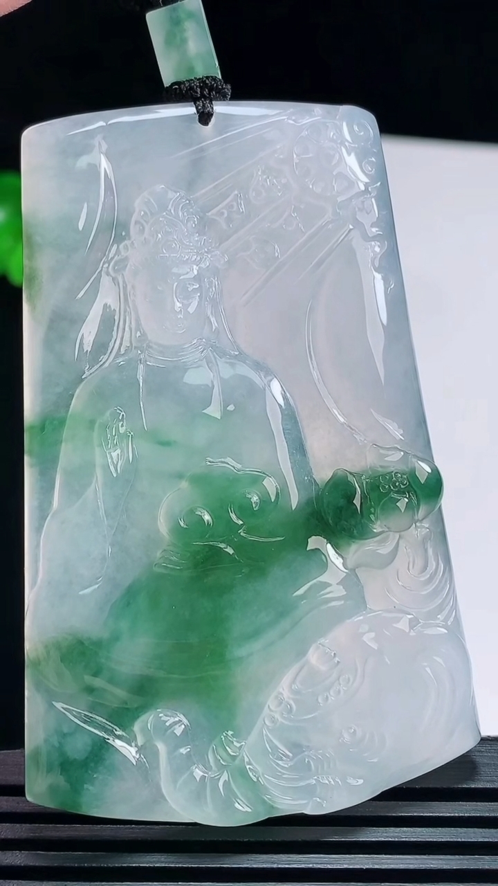 天然A货翡翠种飘花普贤菩萨吊坠，尺寸70-45-5 重量:41.77g
7月9日