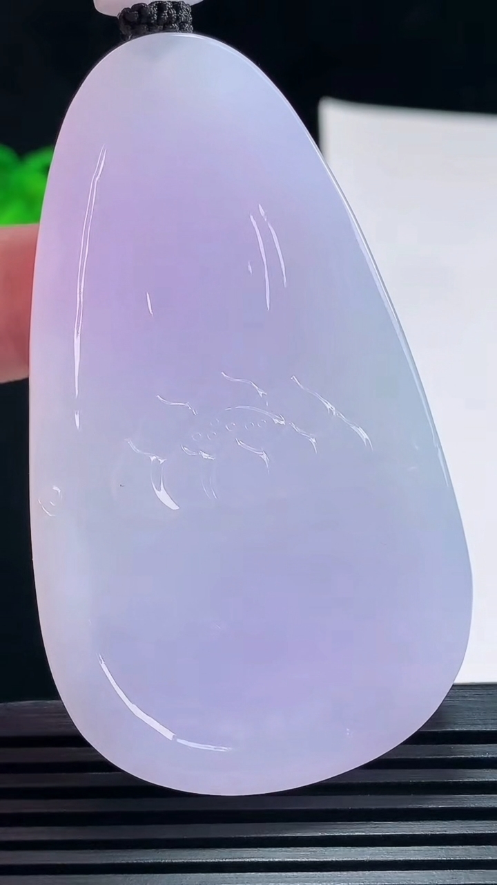 天然A货翡翠种紫罗兰大势至菩萨吊坠，尺寸70-40.5-12 重量:69.89g
7月9日