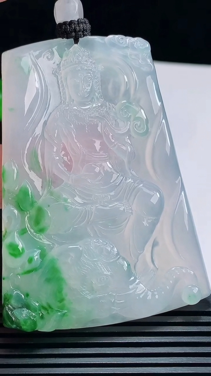 天然A货翡翠普贤菩萨吊坠，尺寸69.5-50.6-5.2 重量:48.84g
7月9日