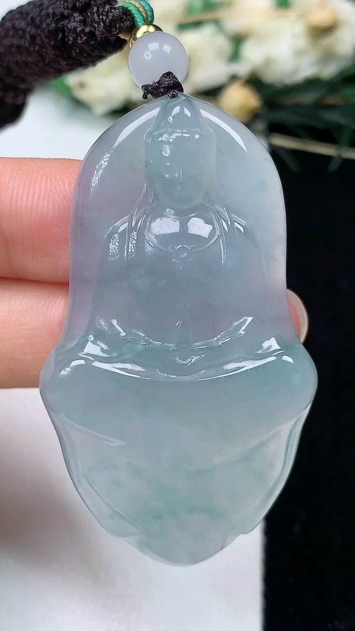 天然A货翡翠蓝水素衣观音吊坠，尺寸48.6-28.7-5，重量:16.00g
7月9日