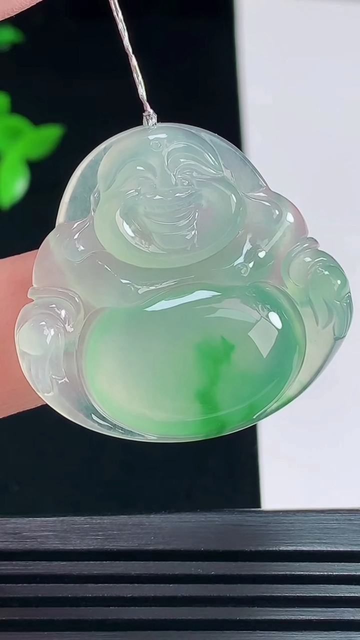 天然A货翡翠佛公吊坠，尺寸32-34-5.6 重量:10.08g
7月9日