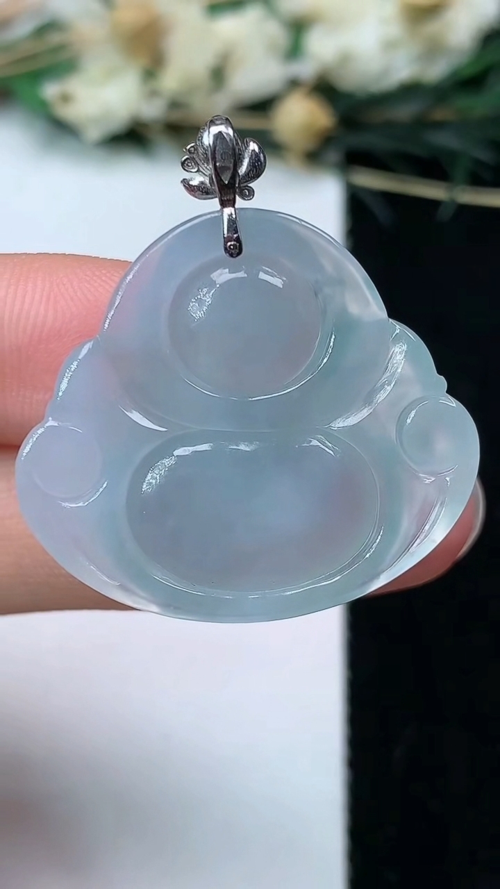 天然A货翡翠白冰佛公吊坠，尺寸25.4-29.2-6.7，重量:7.95g
7月9日