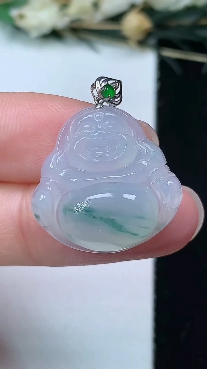 天然A货翡翠k金飘花佛公吊坠，尺寸20.2-20.9-6，重量:4.00g
7月9日
