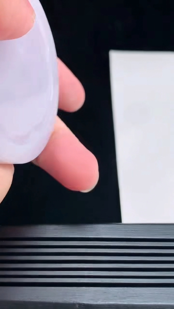 天然A货翡翠紫罗兰阿弥陀佛吊坠，尺寸60.5-12 重量:91.90g
7月12日