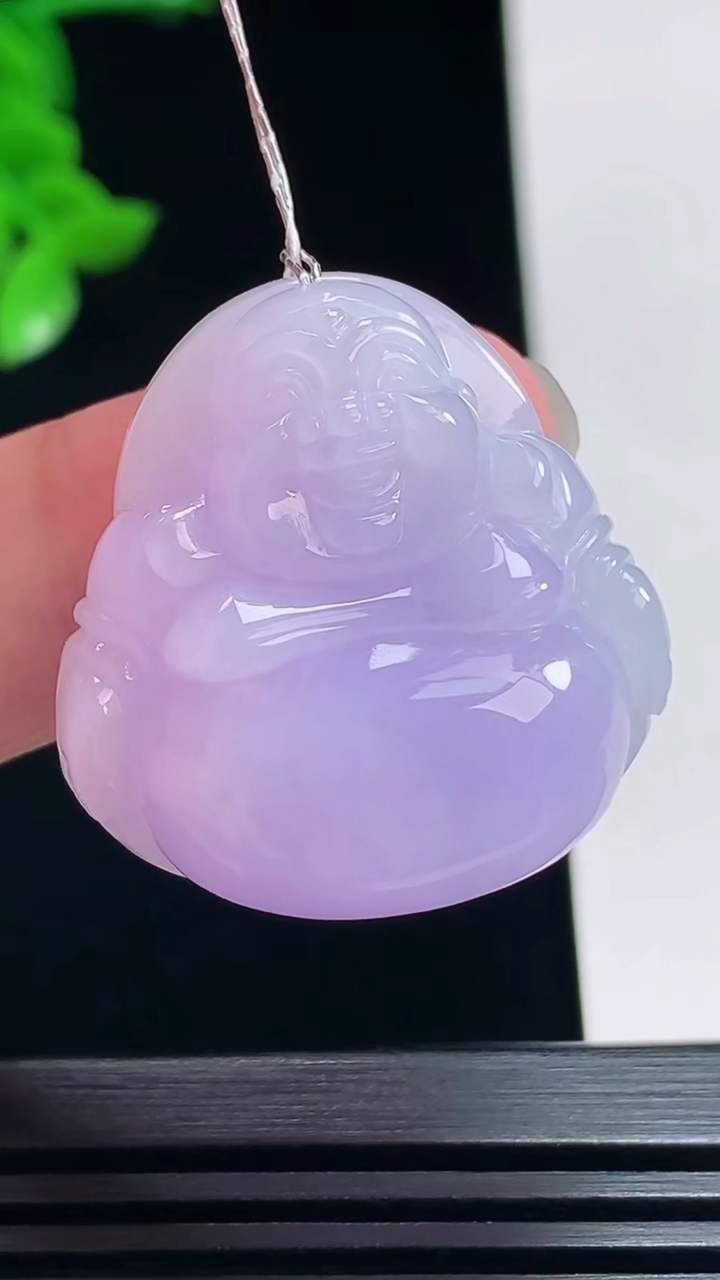 天然A货翡翠冰种紫罗兰佛公吊坠，尺寸28.5-28.5-11.6 重量:16.39g
7月12日