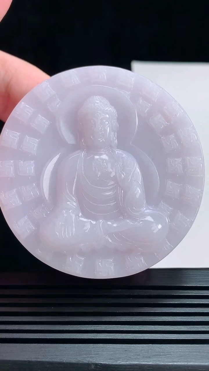 天然A货翡翠紫罗兰阿弥陀佛吊坠，尺寸60.5-12 重量:91.90g
7月12日