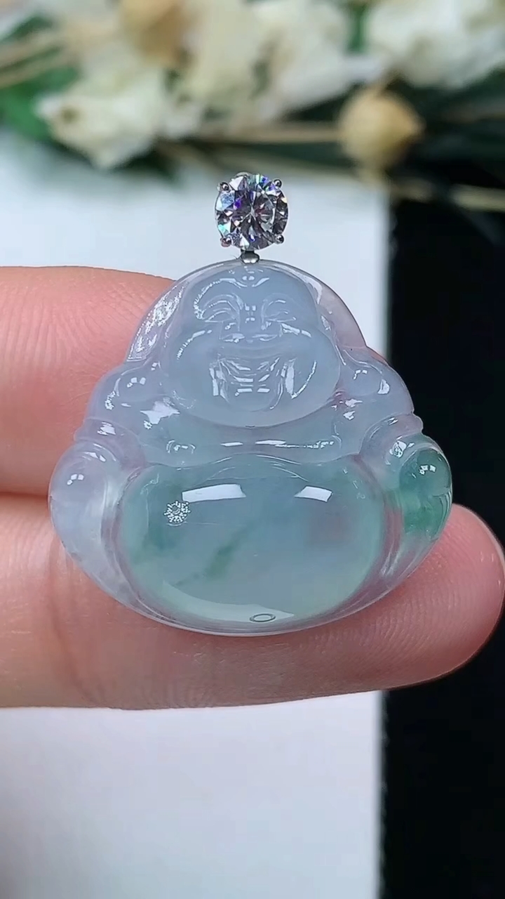 天然A货翡翠飘花佛公吊坠，尺寸20-21.9-5.7，重量:3.90g
7月13日