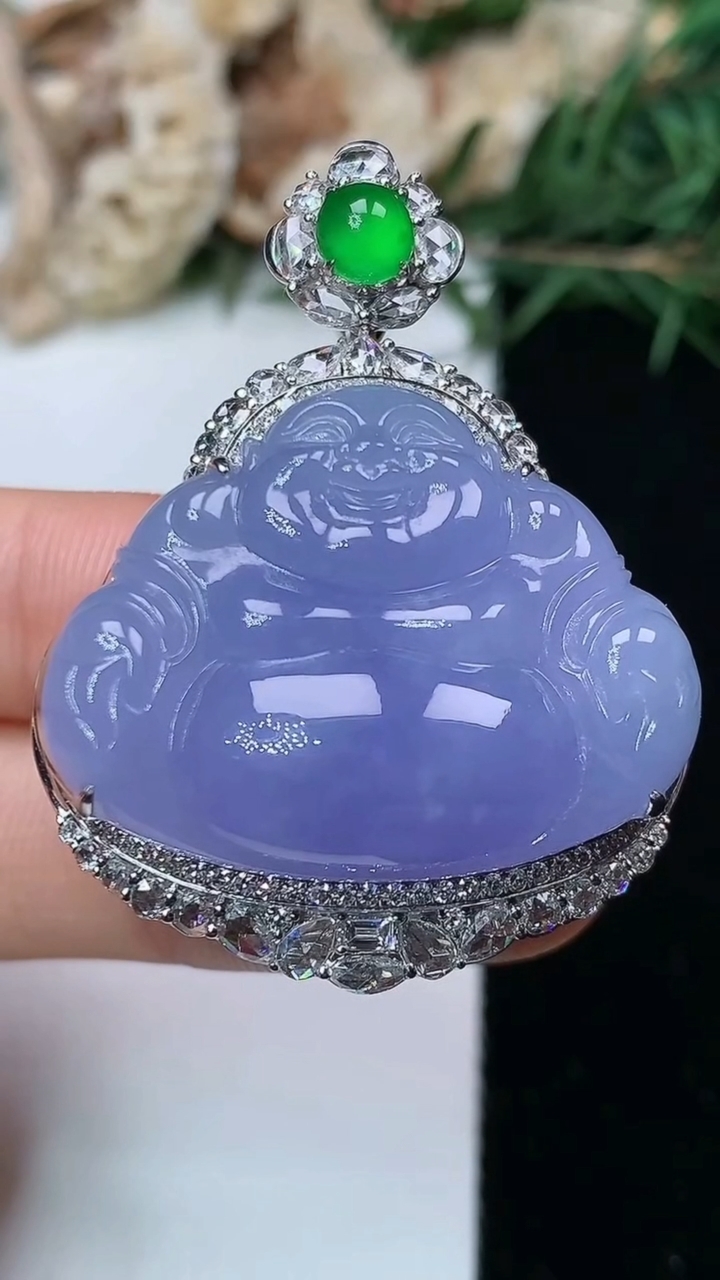 天然A货翡翠k金紫罗兰佛公吊坠，尺寸42.6-23.4-30-15.6，重量:15.16g
7月13日