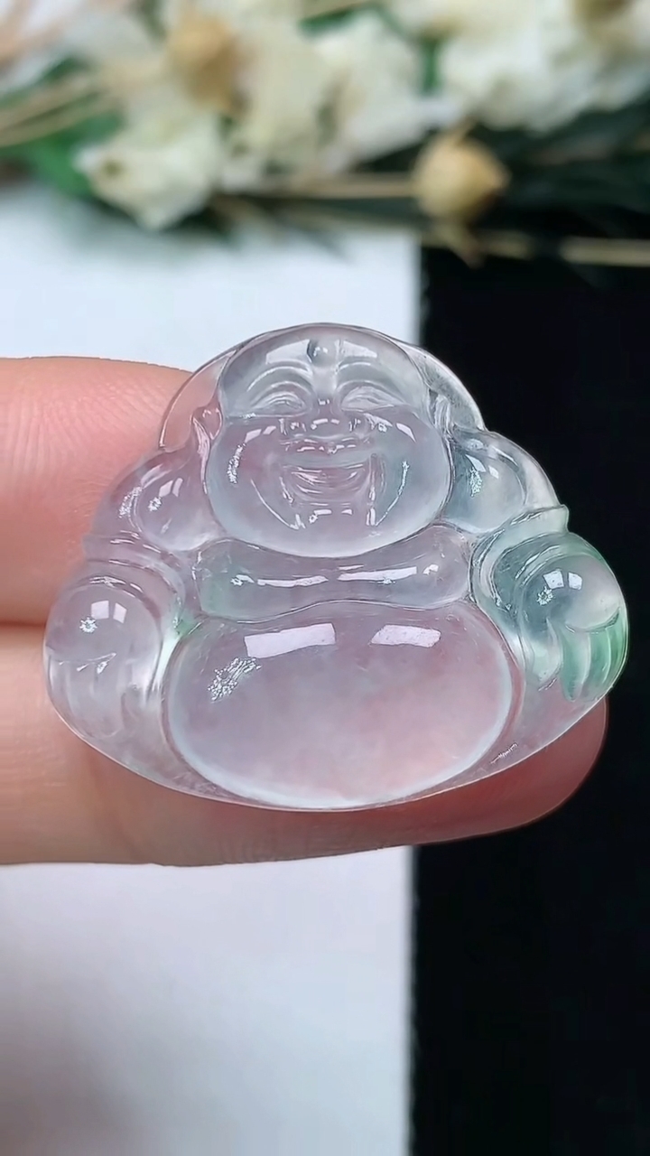 天然A货翡翠佛公吊坠，尺寸22.8-27.7-5.2，重量:5.45g
7月14日