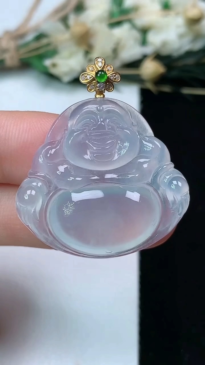 天然A货翡翠白冰佛公吊坠，尺寸27.2-30-5.4，重量:7.29g
7月14日