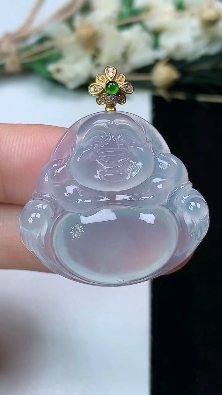 天然A货翡翠白冰佛公吊坠，尺寸27.2-30-5.4，重量:7.29g
7月14日