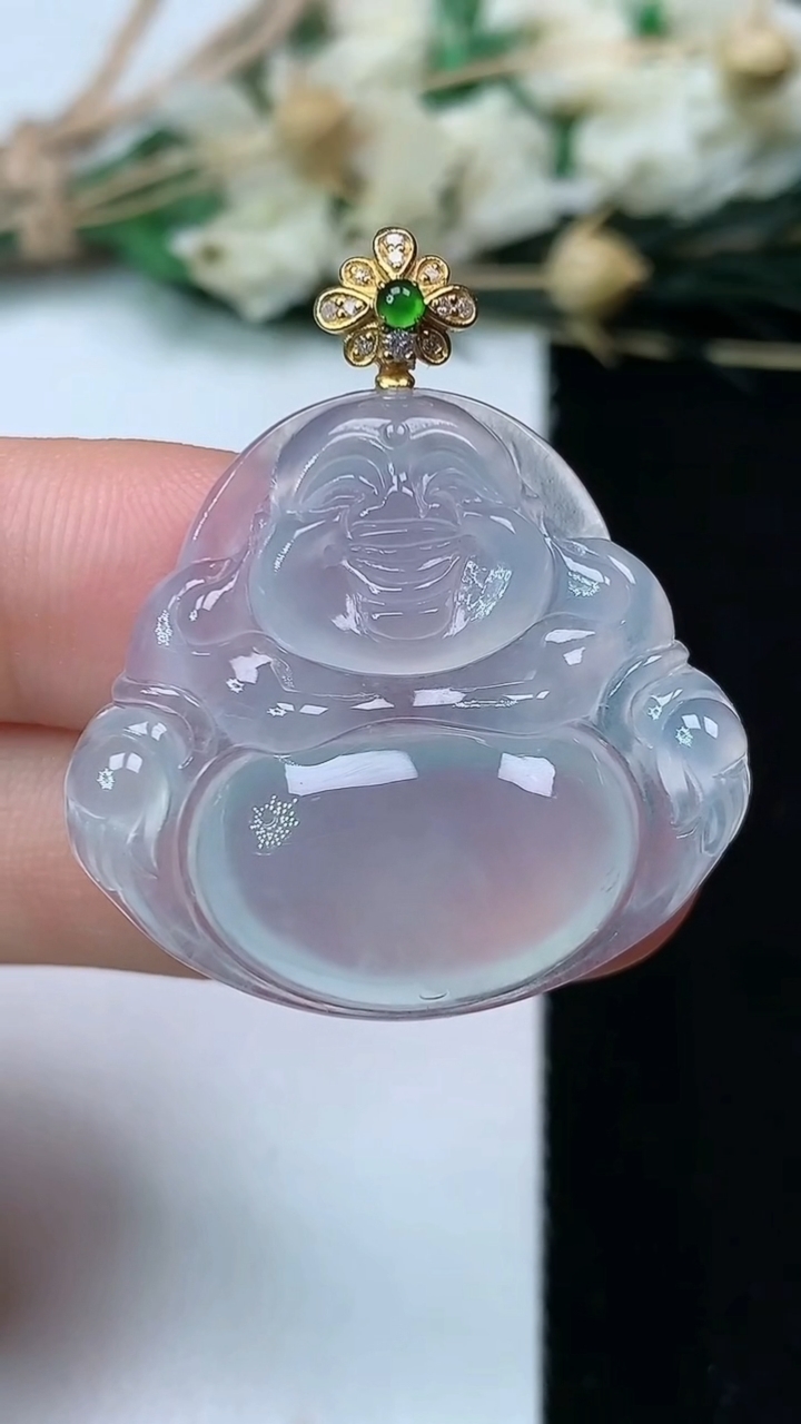 天然A货翡翠白冰佛公吊坠，尺寸27.2-30-5.4，重量:7.29g
7月14日