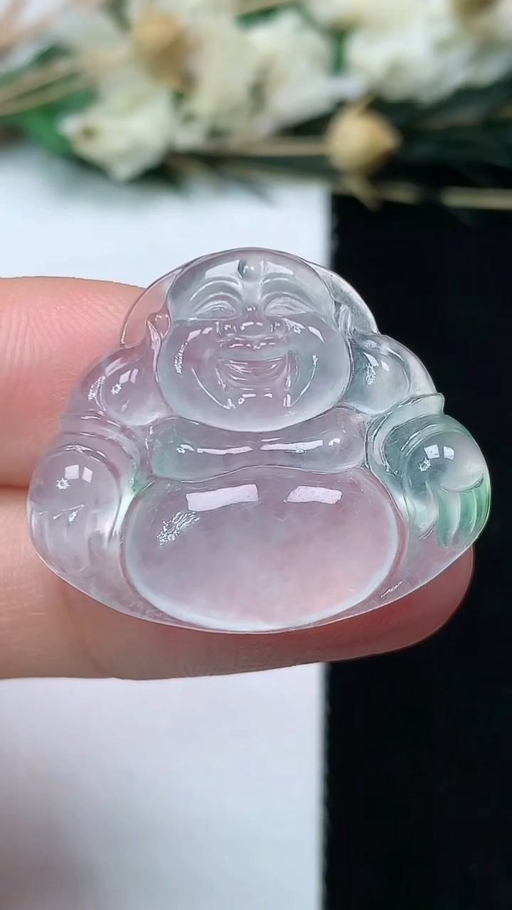 天然A货翡翠佛公吊坠，尺寸22.8-27.7-5.2，重量:5.45g
7月14日