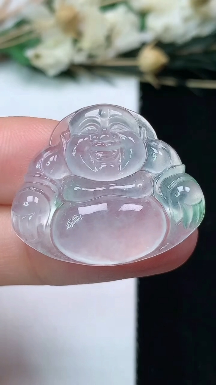 天然A货翡翠佛公吊坠，尺寸22.8-27.7-5.2，重量:5.45g
7月14日