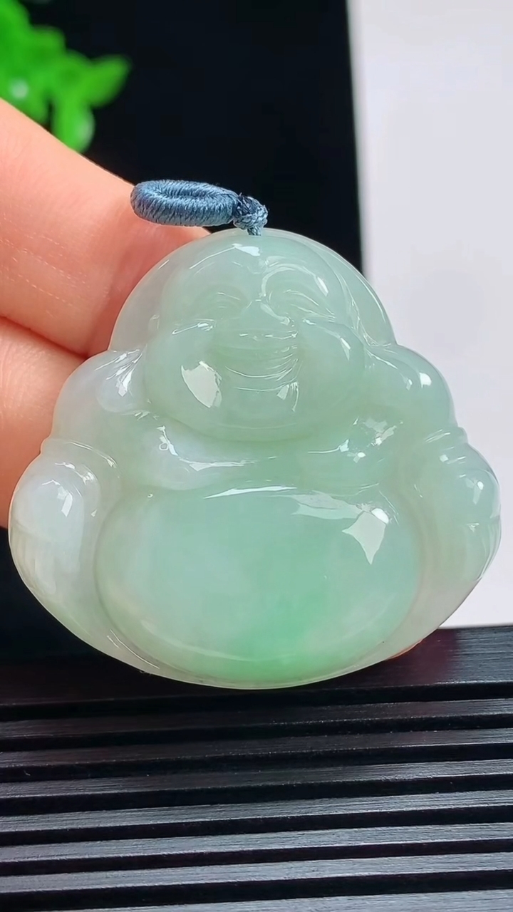 天然A货翡翠佛公吊坠，尺寸35-38-5.8 重量:12.44g
7月15日