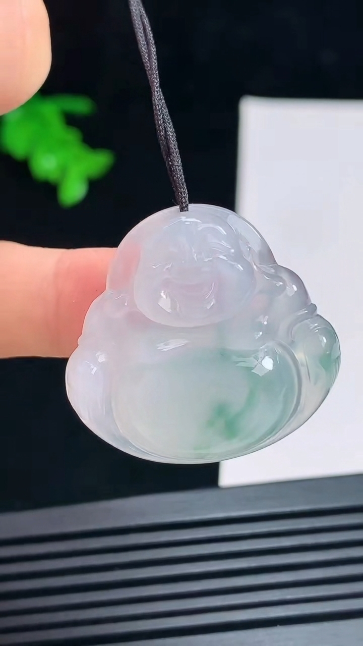 天然A货翡翠冰种飘花佛公吊坠，尺寸28-29-5.5 重量:6.76g
7月15日