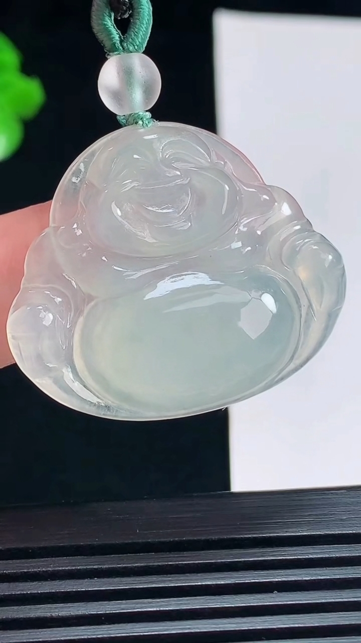 天然A货翡翠佛公吊坠，尺寸29-35.5-5 重量:8.31g
7月15日