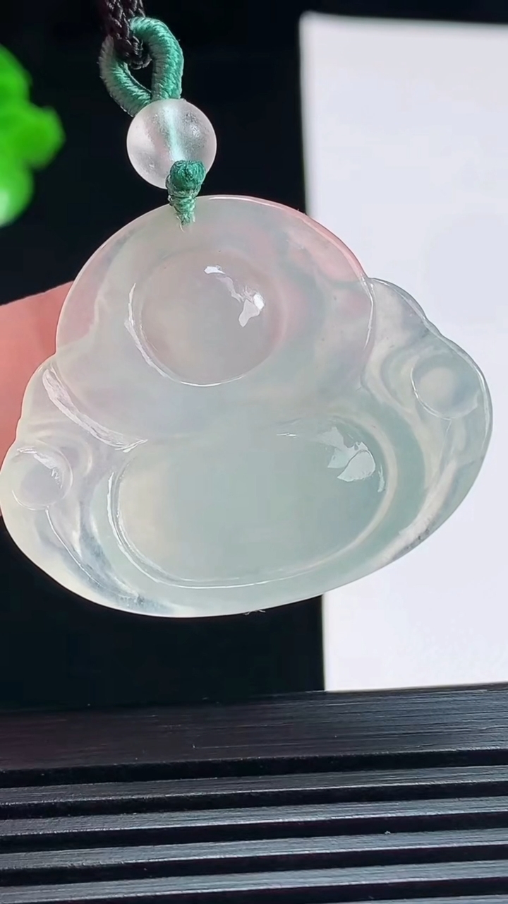 天然A货翡翠佛公吊坠，尺寸29-35.5-5 重量:8.31g
7月15日