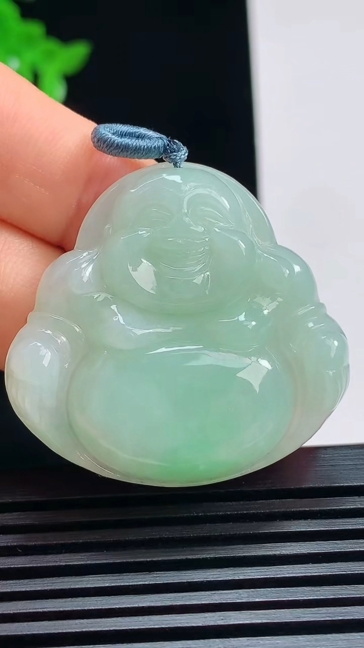 天然A货翡翠佛公吊坠，尺寸35-38-5.8 重量:12.44g
7月15日