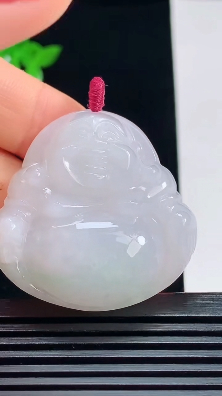 天然A货翡翠佛公吊坠，尺寸34.5-36-10 重量:20.15g
7月15日