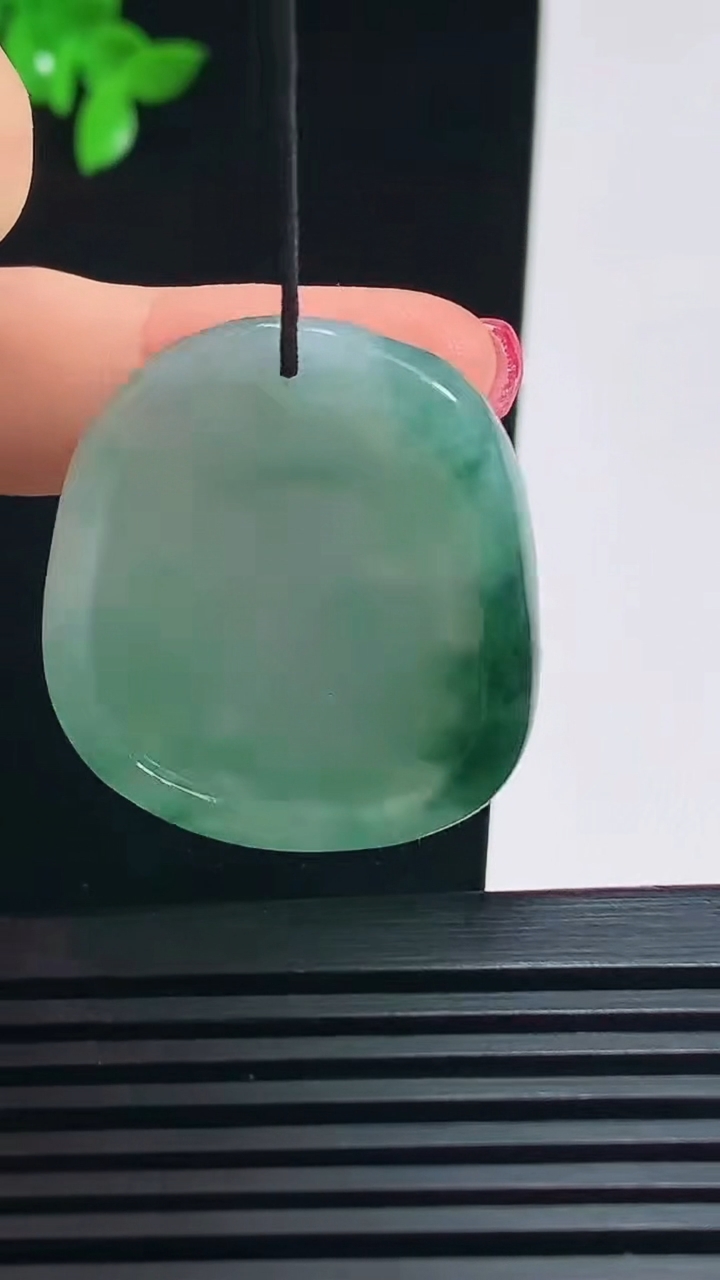 天然A货翡翠文殊菩萨吊坠，尺寸34-29-6 重量:12.07g
7月15日