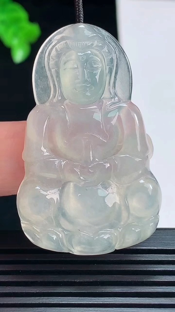 天然A货翡翠正装观音吊坠，尺寸46.2-29-4.5 重量:10.89g
7月15日