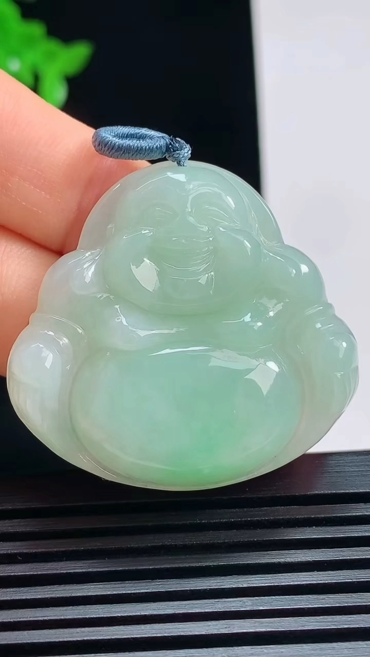 天然A货翡翠佛公吊坠，尺寸35-38-5.8 重量:12.44g
7月15日