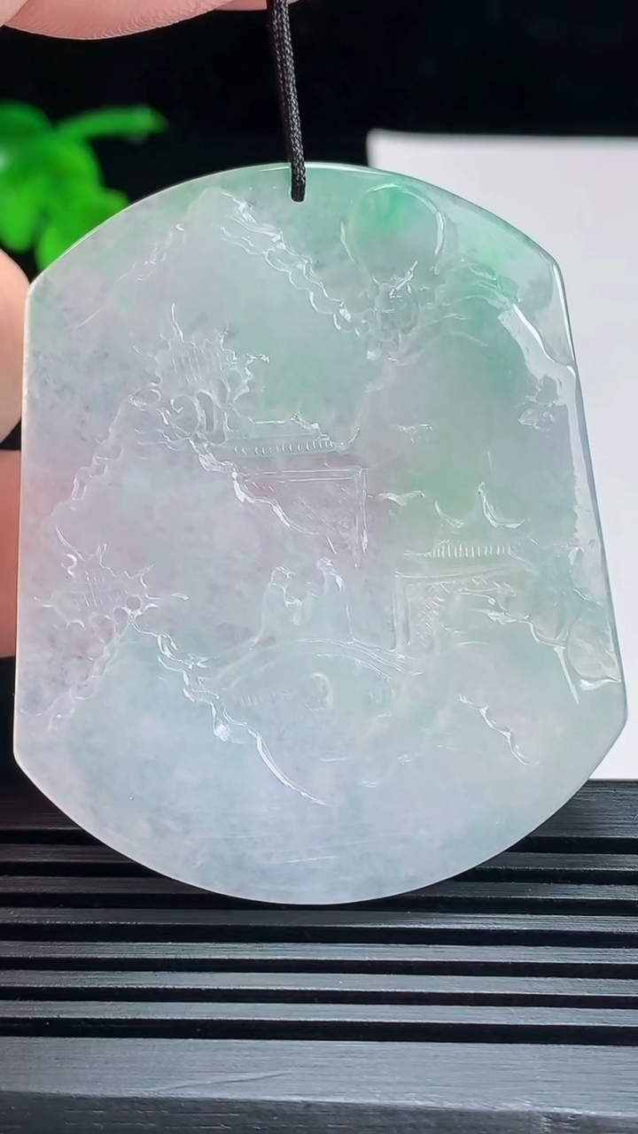 天然A货翡翠山水牌吊坠，尺寸55-45.5-3.5 重量:21.62g
7月15日