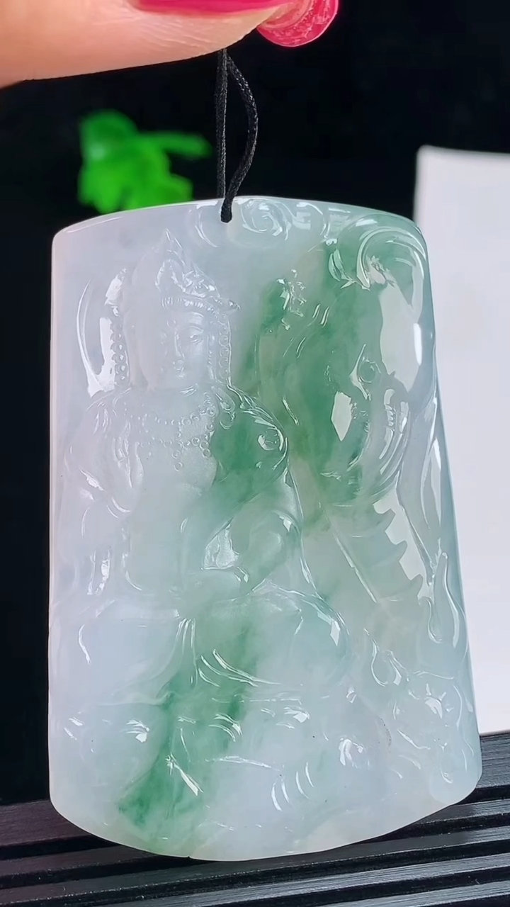 天然A货翡翠种飘花普贤菩萨吊坠，尺寸60.5-39-5.2 重量:31.54g
7月15日