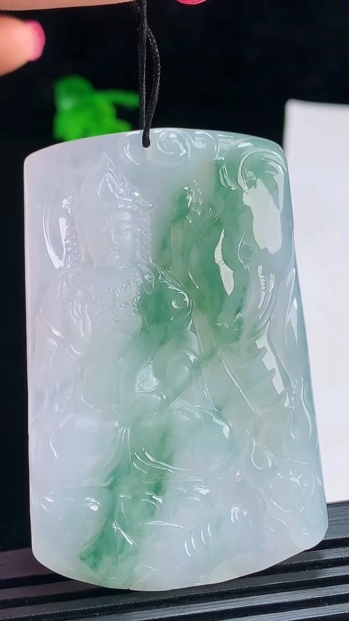 天然A货翡翠种飘花普贤菩萨吊坠，尺寸60.5-39-5.2 重量:31.54g
7月15日
