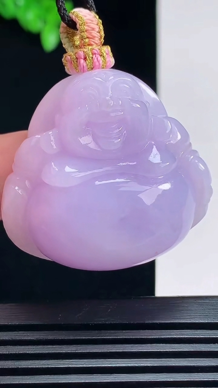 天然A货翡翠冰种紫罗兰佛公吊坠，尺寸34-37-13.5 重量:29.58g
7月16日