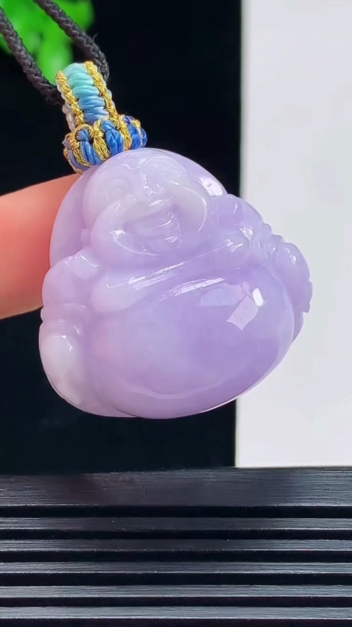天然A货翡翠紫罗兰佛公吊坠，尺寸26.5-28.6-12.5 重量:16.15g
7月16日