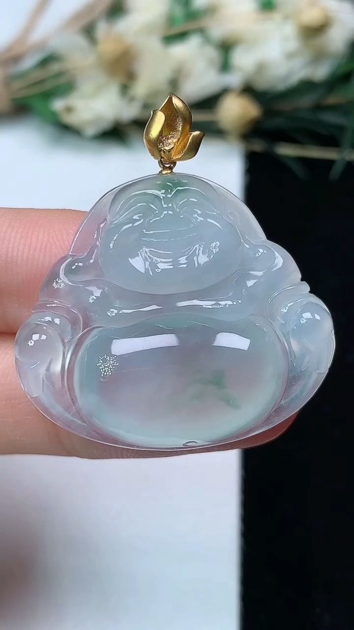天然A货翡翠飘花佛公吊坠，尺寸26-30.6-5.4，重量:6.95g
7月17日