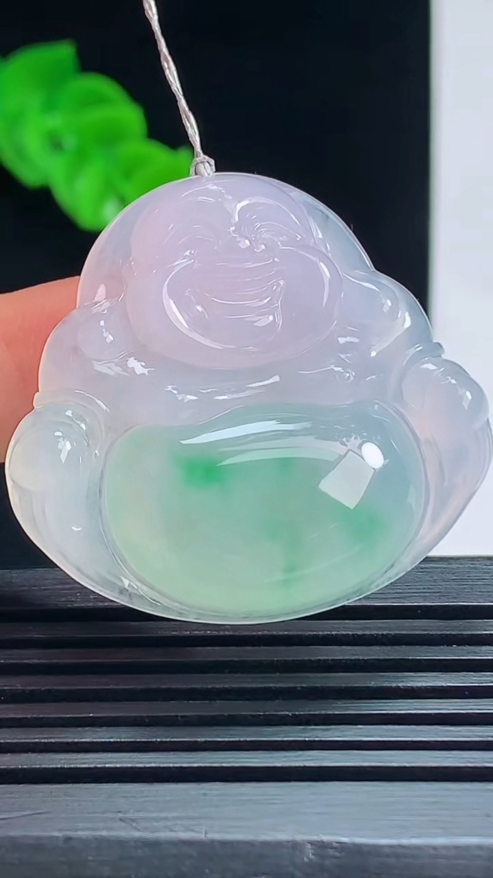 天然A货翡翠佛公吊坠，尺寸33-35-6 重量:10.48g
7月17日