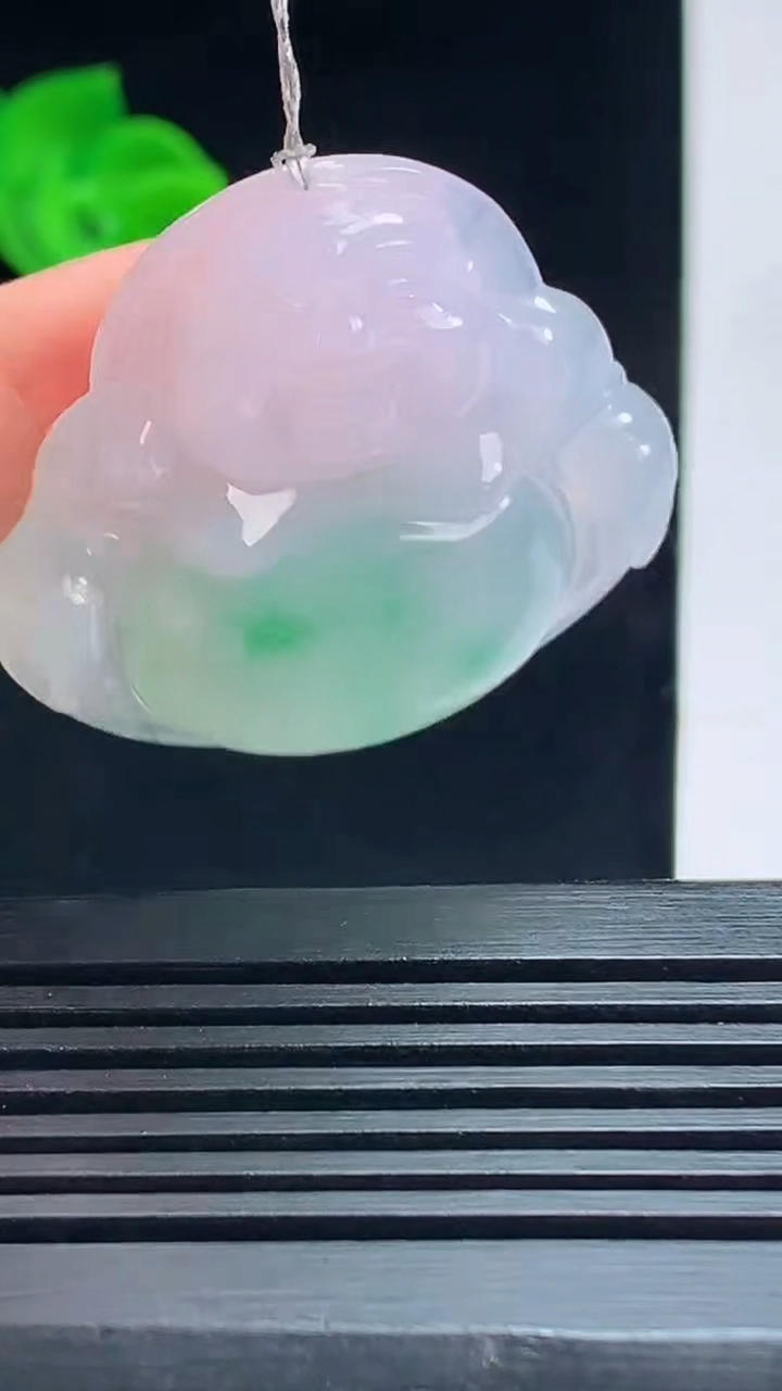 天然A货翡翠佛公吊坠，尺寸33-35-6 重量:10.48g
7月17日