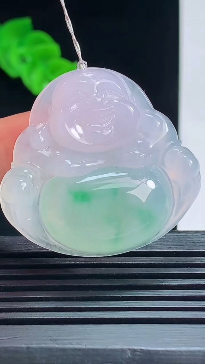 天然A货翡翠佛公吊坠，尺寸33-35-6 重量:10.48g
7月17日
