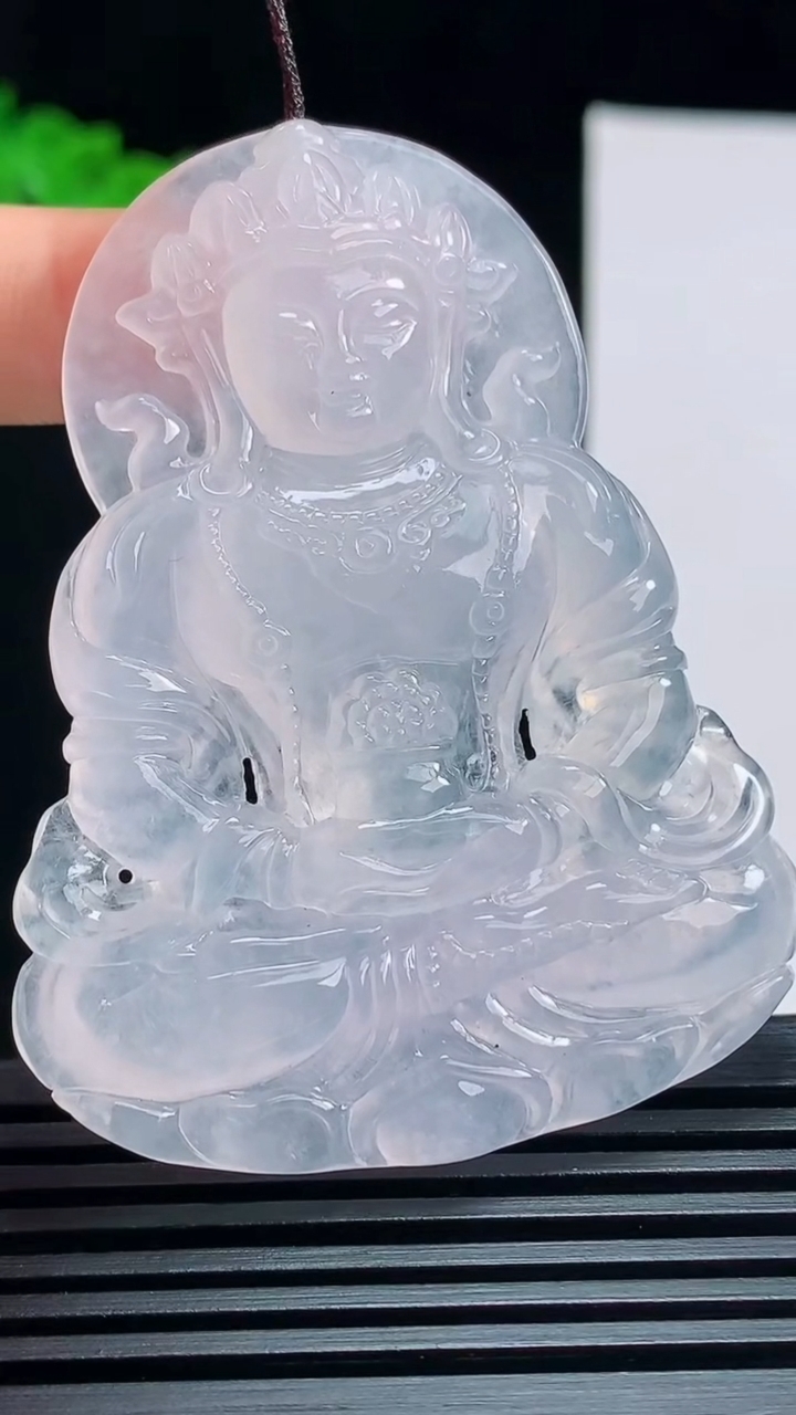 天然A货翡翠种紫罗兰度母菩萨吊坠，尺寸58-45-6.3 重量:26.81g
7月17日
