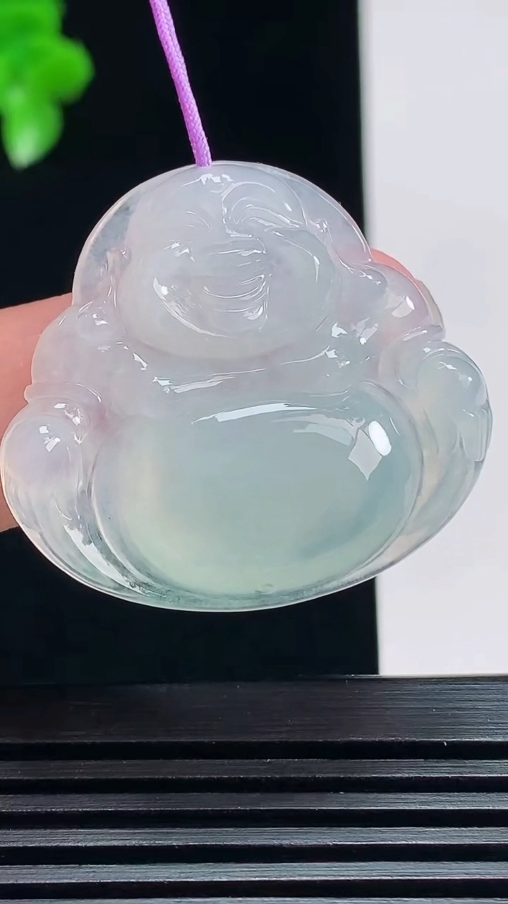 天然A货翡翠佛公吊坠，尺寸31-34-5.5 重量:8.86g
7月18日