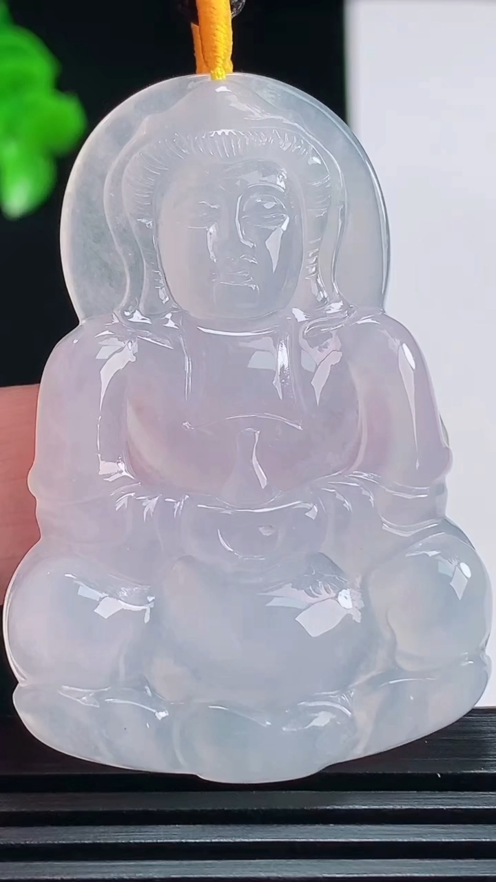 天然A货翡翠正装观音吊坠，尺寸49-33-5 重量:13.70g
7月18日