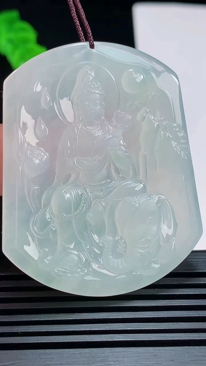 天然A货翡翠普贤菩萨吊坠，尺寸52.5-42-5 重量:25.71g
7月18日