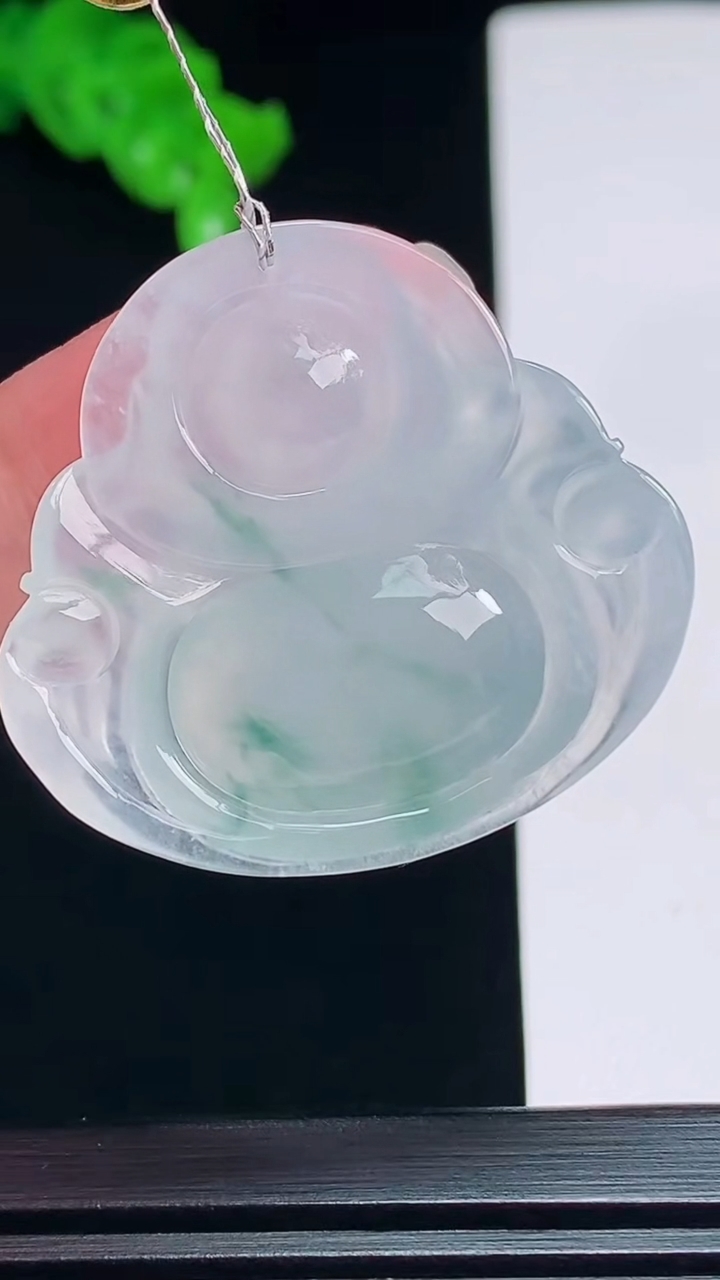 天然A货翡翠种飘花佛公吊坠，尺寸32-35-5.8 重量:9.65g
7月19日