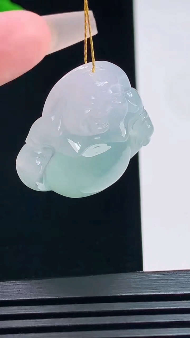 天然A货翡翠冰种飘花佛公吊坠，尺寸28-28-7 重量:8.71g
7月19日