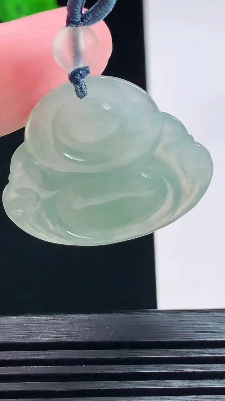 天然A货翡翠佛公吊坠，尺寸28-32-5.5 重量:8.00g
7月19日