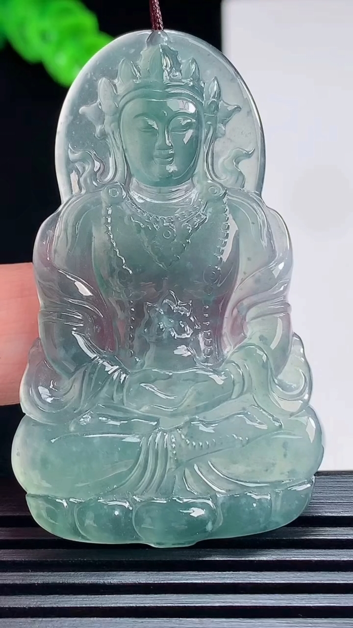 天然A货翡翠蓝水度母菩萨吊坠，尺寸55-33.5-4 重量:14.45g
7月19日