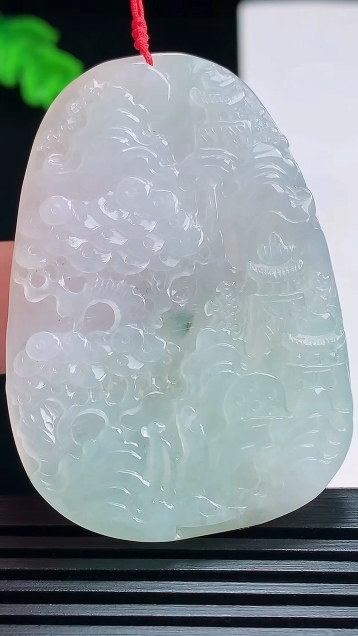 天然A货翡翠山水牌吊坠，尺寸53-38-6  重量:26.71g
7月19日