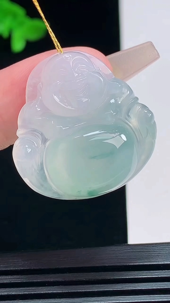 天然A货翡翠冰种飘花佛公吊坠，尺寸28-28-7 重量:8.71g
7月19日